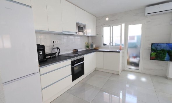 Resale - Apartment -
Torrevieja - Costa Blanca