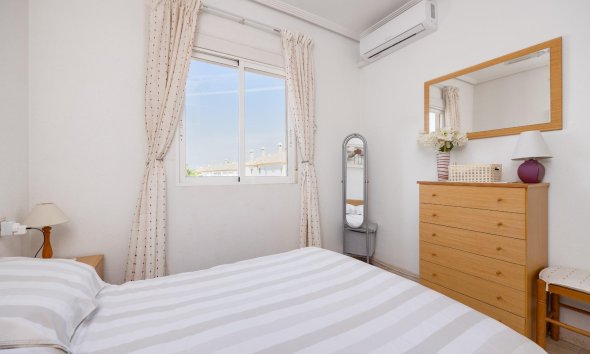 Resale - Bungalow -
Torrevieja - Aguas Nuevas