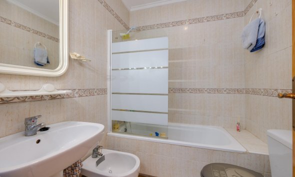 Resale - Bungalow -
Torrevieja - Aguas Nuevas