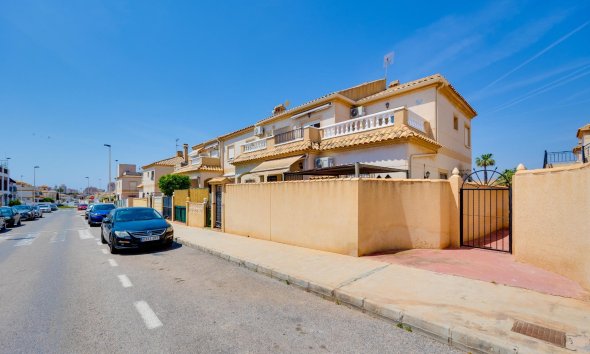 Resale - Bungalow -
Torrevieja - Aguas Nuevas