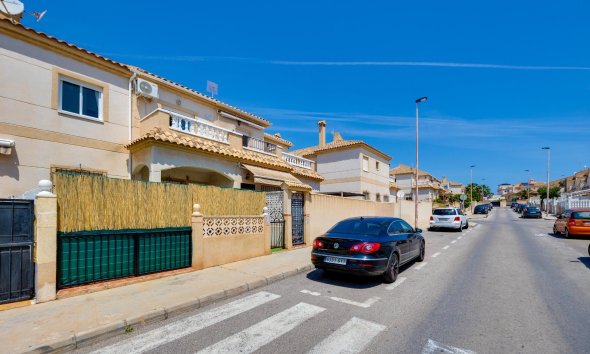 Resale - Bungalow -
Torrevieja - Aguas Nuevas