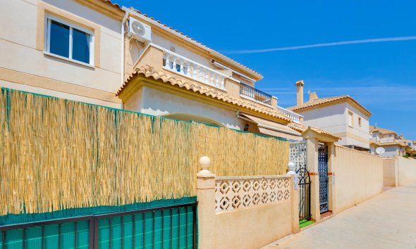 Resale - Bungalow -
Torrevieja - Aguas Nuevas