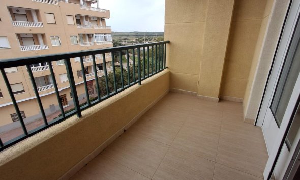 Revente - Apartment -
Torrevieja - La Mata