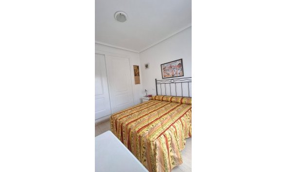 Revente - Apartment -
Torrevieja - La Mata