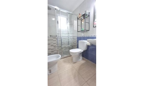Revente - Apartment -
Torrevieja - La Mata