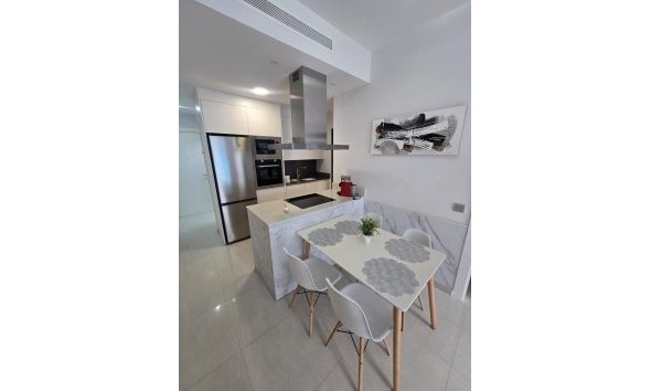 Revente - Apartment -
Torrevieja - Estacion De Autobuses