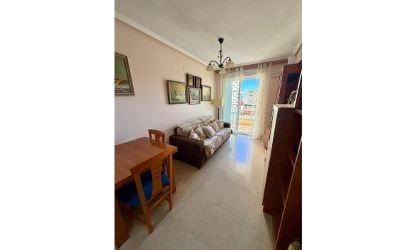 Revente - Villa -
Torrevieja - Centro