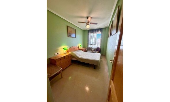 Revente - Villa -
Torrevieja - Centro