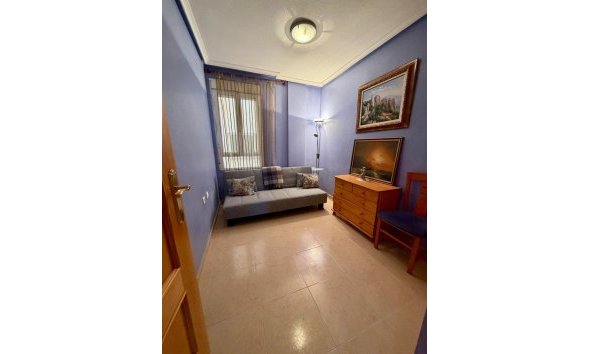 Revente - Villa -
Torrevieja - Centro