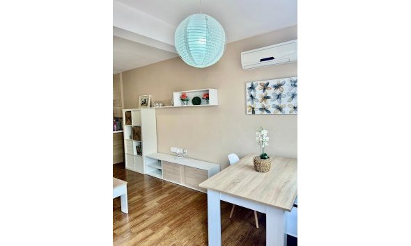 Revente - Apartment -
Torrevieja - Sector 25