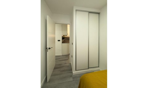 Revente - Apartment -
Torrevieja - Centro