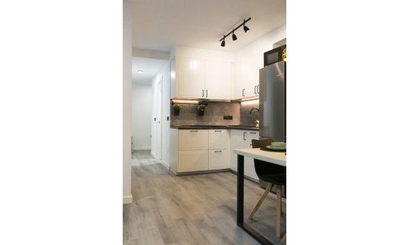 Revente - Apartment -
Torrevieja - Centro