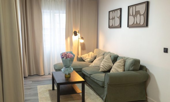 Revente - Apartment -
Torrevieja - Centro