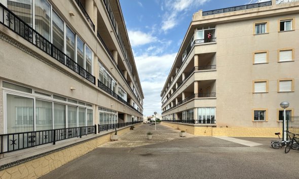 Revente - Apartment -
Orihuela Costa - Costa Blanca