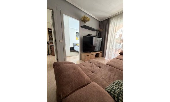 Revente - Apartment -
Torrevieja - Centro