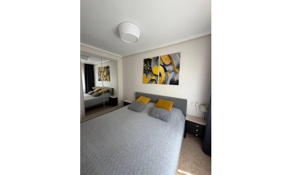 Revente - Apartment -
Torrevieja - Centro