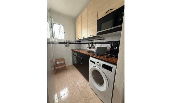 Revente - Apartment -
Torrevieja - Centro