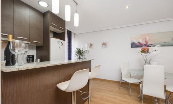 Revente - Apartment -
Torrevieja - Centro