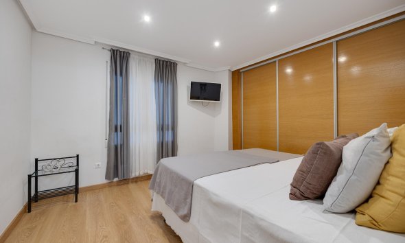 Revente - Apartment -
Torrevieja - Centro