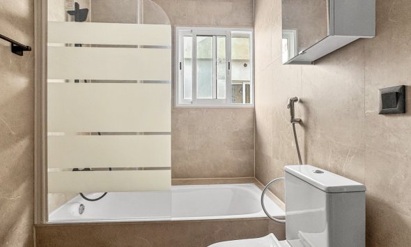 Revente - Apartment -
Torrevieja - Costa Blanca