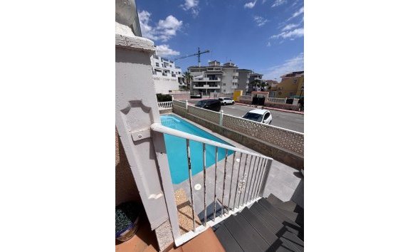 Revente - Town House -
Villamartin - Costa Blanca
