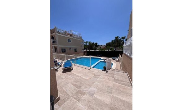 Revente - Town House -
Villamartin - Costa Blanca