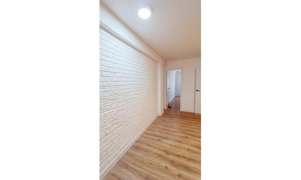 Revente - Apartment -
Torrevieja - Centro