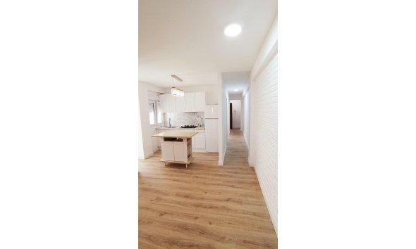 Revente - Apartment -
Torrevieja - Centro
