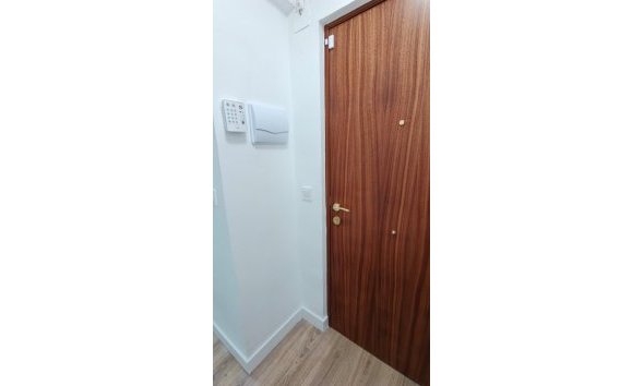 Revente - Apartment -
Torrevieja - Centro