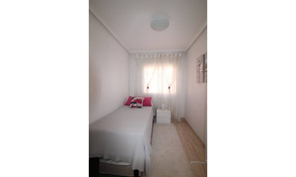 Revente - Apartment -
Torrevieja - Centro