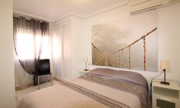 Revente - Apartment -
Torrevieja - Centro