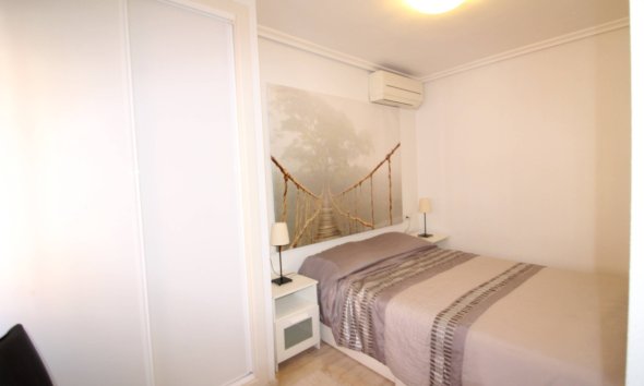 Revente - Apartment -
Torrevieja - Centro