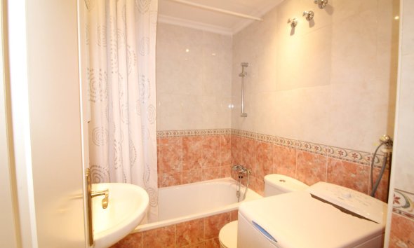 Revente - Apartment -
Torrevieja - Centro