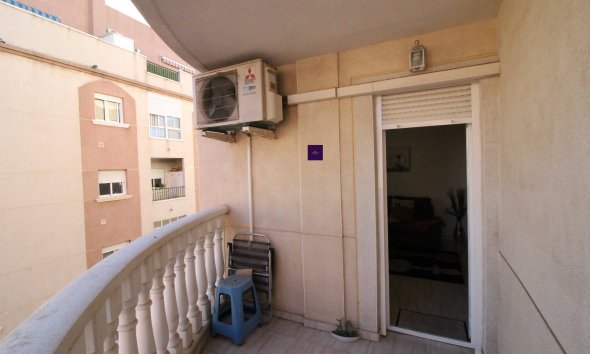 Revente - Apartment -
Torrevieja - Centro