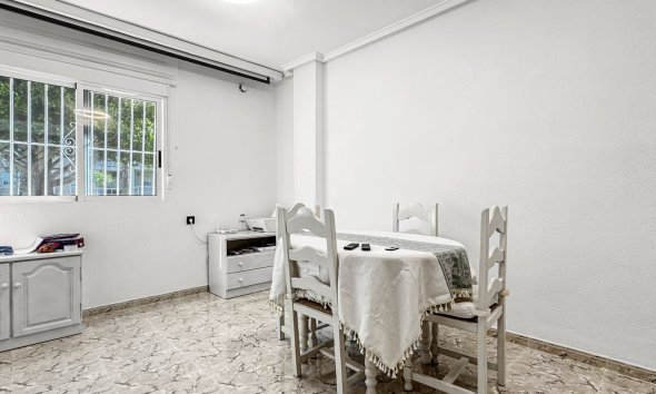 Resale - Duplex -
Torrevieja - Costa Blanca