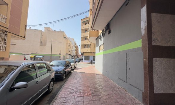 Resale - Apartment -
Torrevieja - Centro