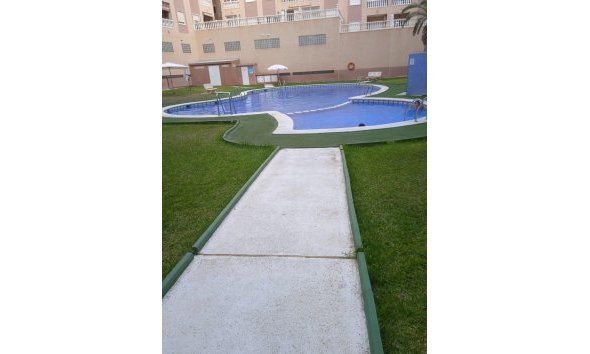 Resale - Apartment -
Torrevieja - Centro
