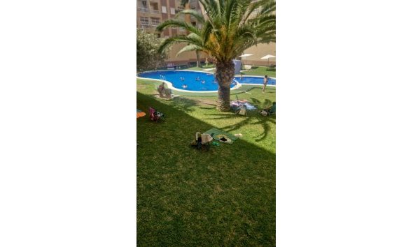Resale - Apartment -
Torrevieja - Centro