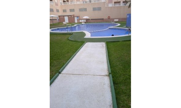 Resale - Apartment -
Torrevieja - Centro