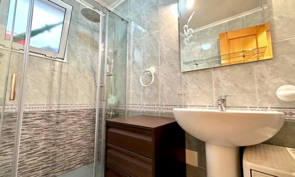 Resale - Apartment -
Torrevieja - Centro