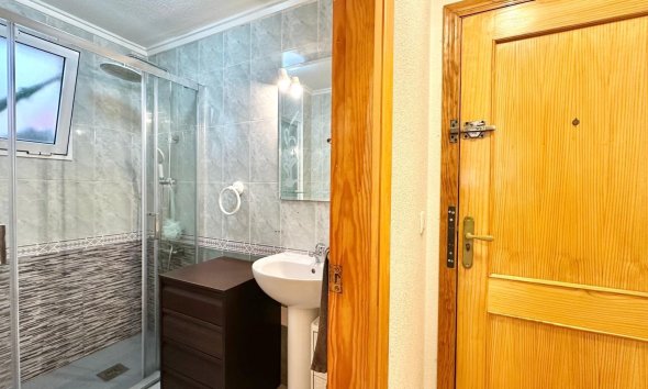 Resale - Apartment -
Torrevieja - Centro