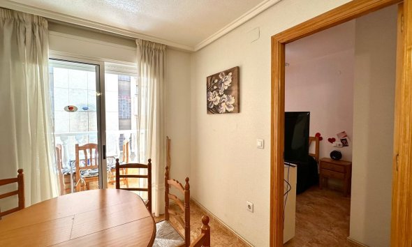 Resale - Apartment -
Torrevieja - Centro