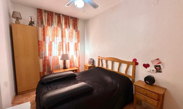 Resale - Apartment -
Torrevieja - Centro