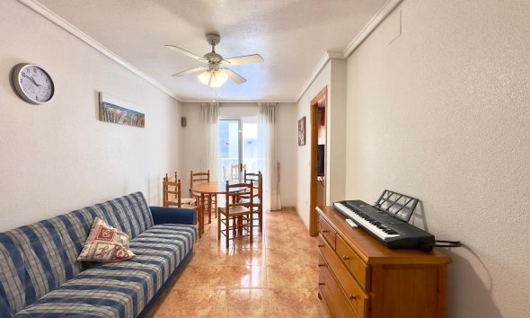 Resale - Apartment -
Torrevieja - Centro