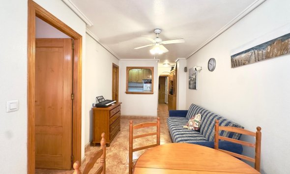 Resale - Apartment -
Torrevieja - Centro