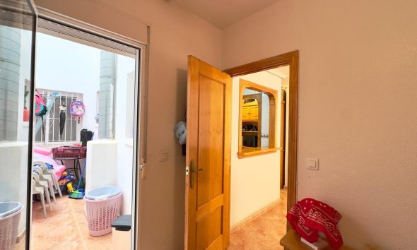 Resale - Apartment -
Torrevieja - Centro