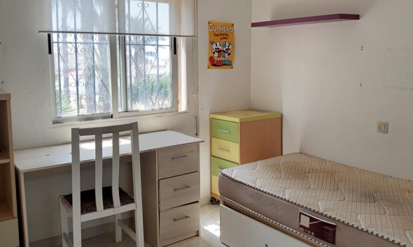 Revente - Duplex -
Torrevieja - Carrefour