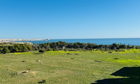 Revente - Attique -
Torrevieja - Punta Prima