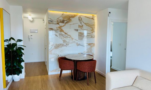 Revente - Attique -
Torrevieja - Punta Prima