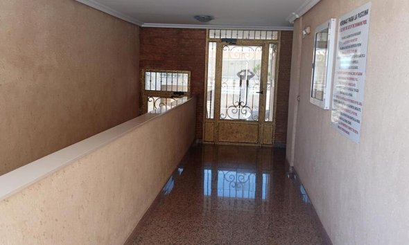 Revente - Apartment -
Los Montesinos - PUEBLO CENTRO